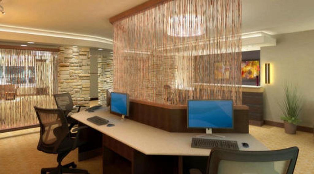 Ledgestone Hotel Yakima Zewnętrze zdjęcie